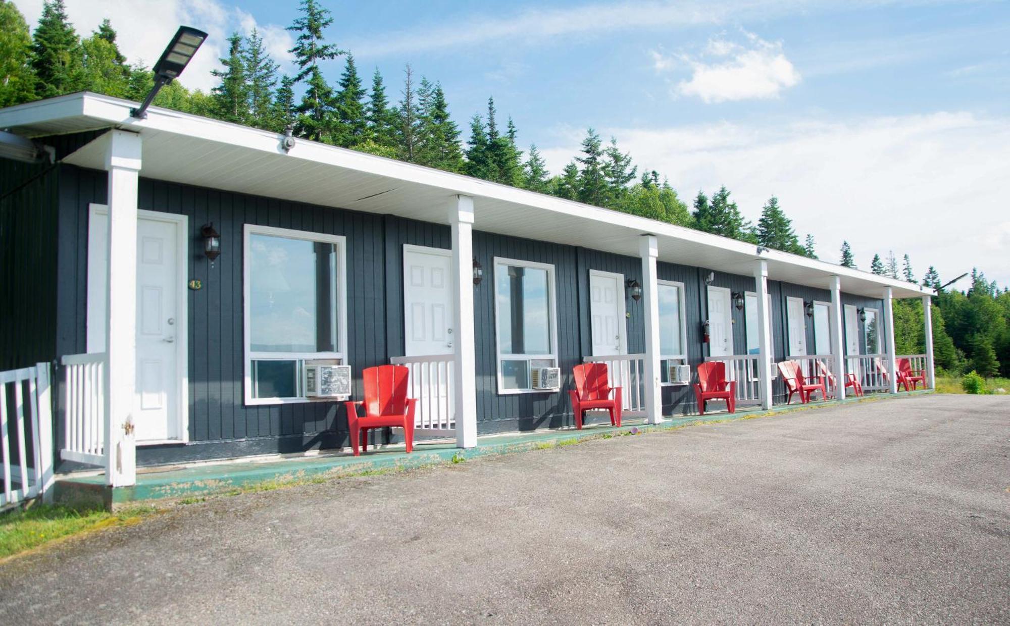 Travels Inn Victoria County Boularderie East Exteriör bild