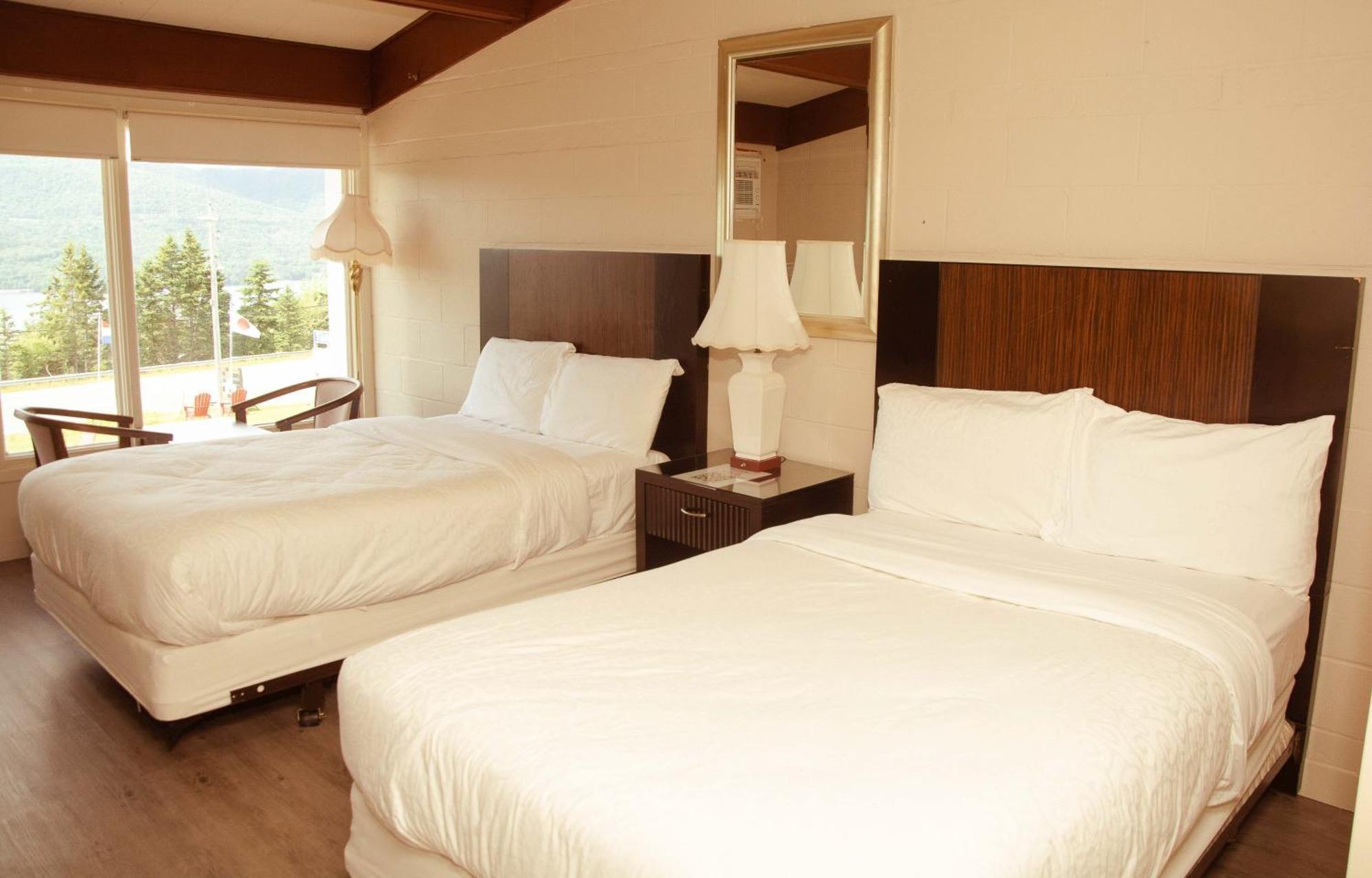 Travels Inn Victoria County Boularderie East Exteriör bild
